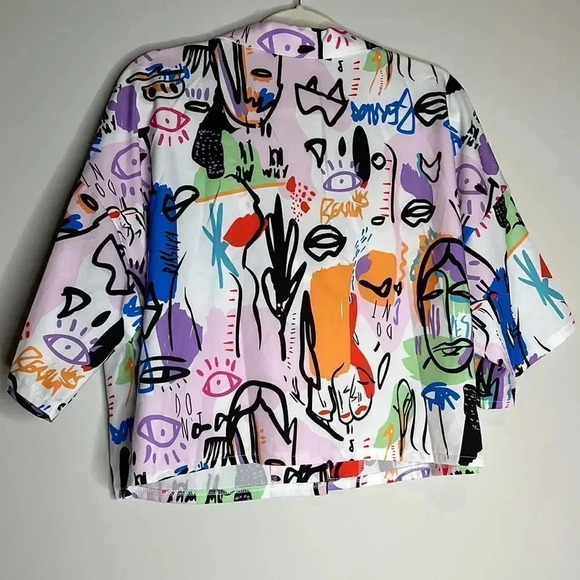 SHEIN Curve Grapic Print Top - Picture 6 of 9
